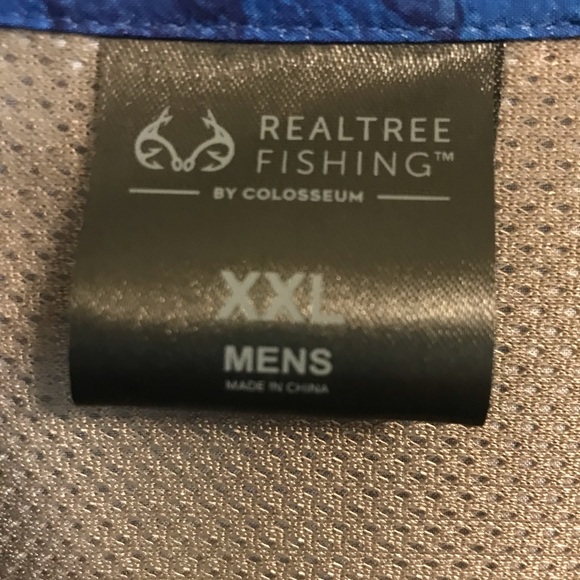 NWT Men’s RealTree S/S Fishing Shirt XXL Multi Blue Color New Free Bottle Opener - Picture 5 of 10
